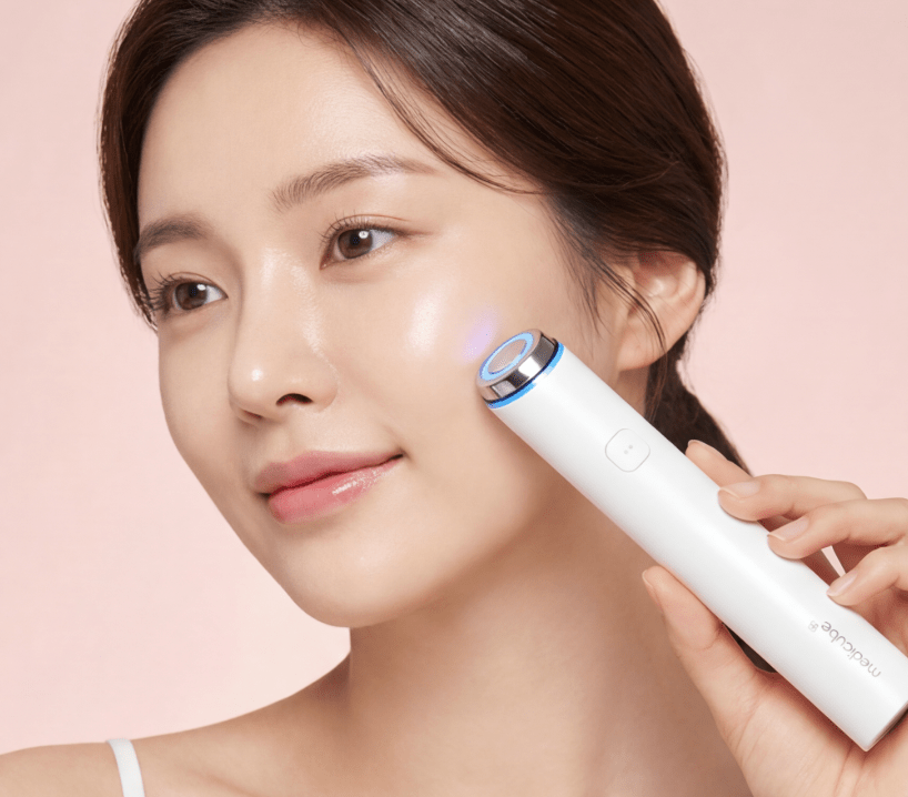 Medicube Age-R Booster Pro Mini — Electroporation & LED Skincare Device - RLXDSKIN