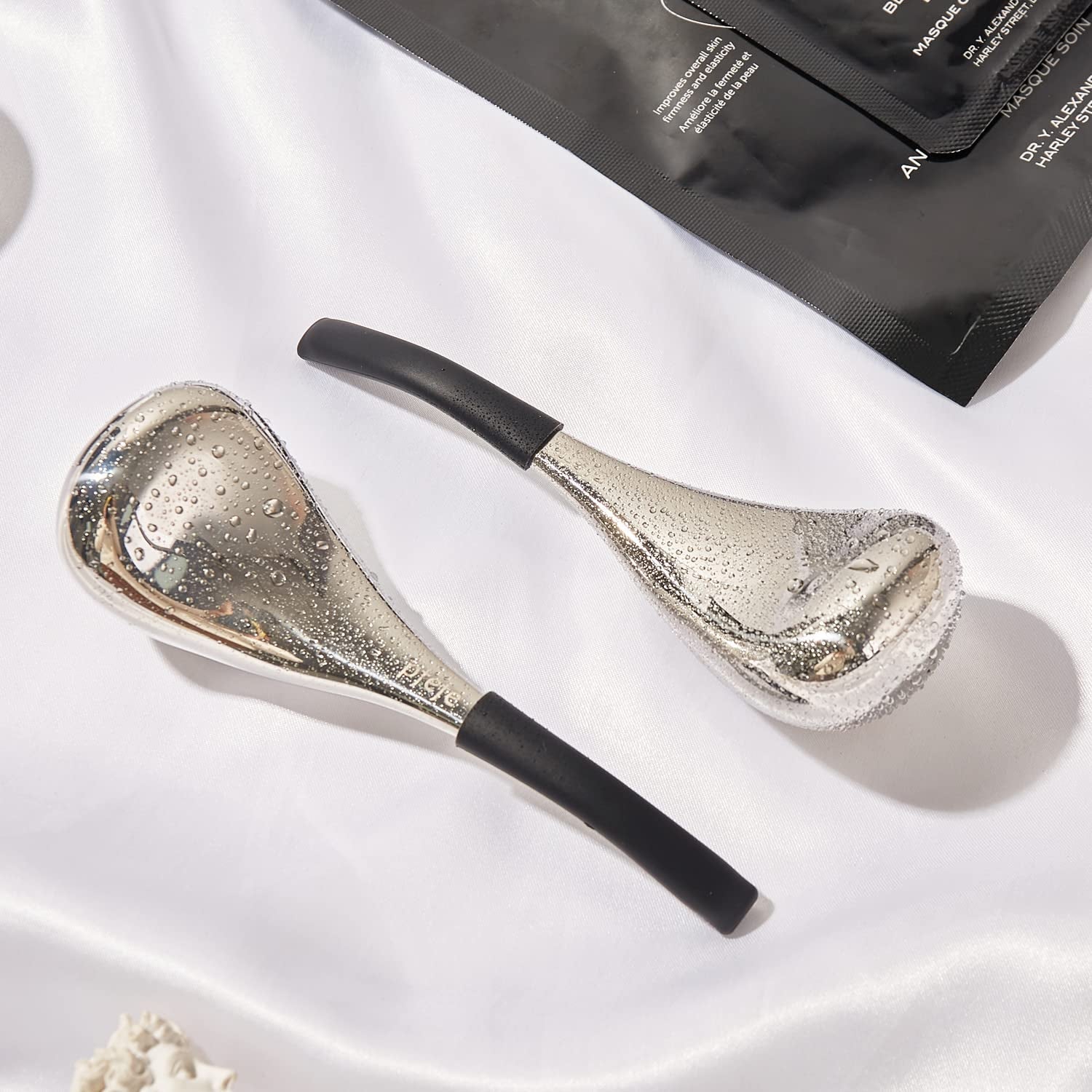 Stainless Steel Ice Globes — Cryo Facial Rollers for De-Puffing & Cooling (Set of 2) - RLXDSKIN